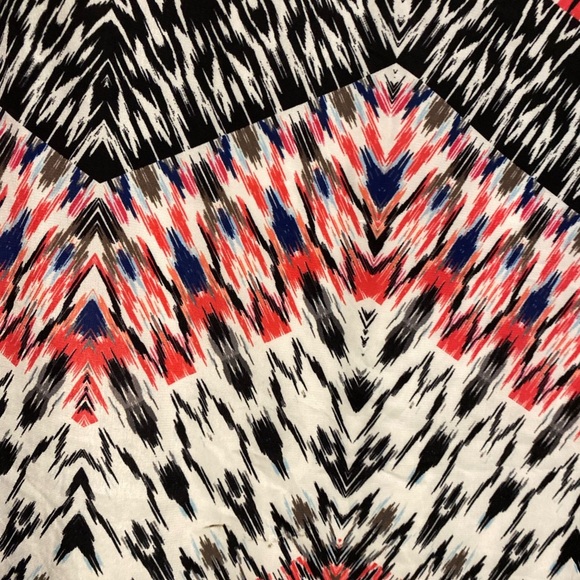 Tribal Black and Pink Patterned Tunic dress - small - short sleeve - Picture 7 of 7